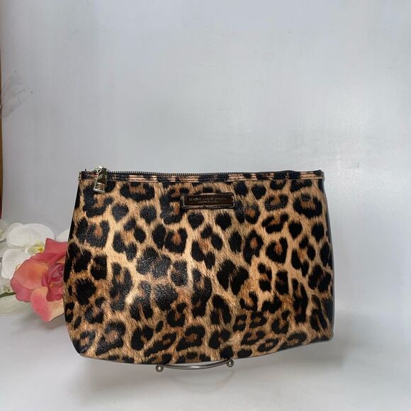 NEW Marc New York Cheetah Print Clutch - Picture 1 of 4